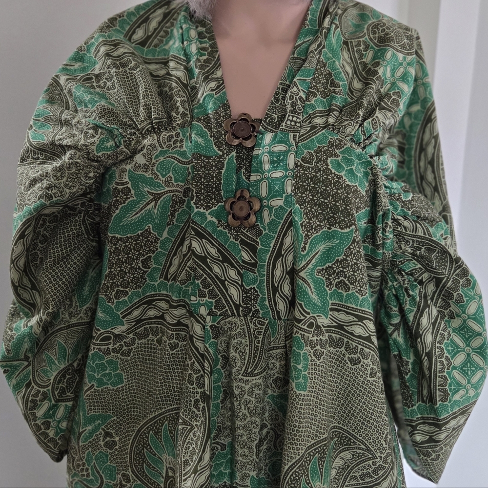 SOLD Boho Green Paisley V-Neck Kaftan Dress Size Small - Picture 3 of 8